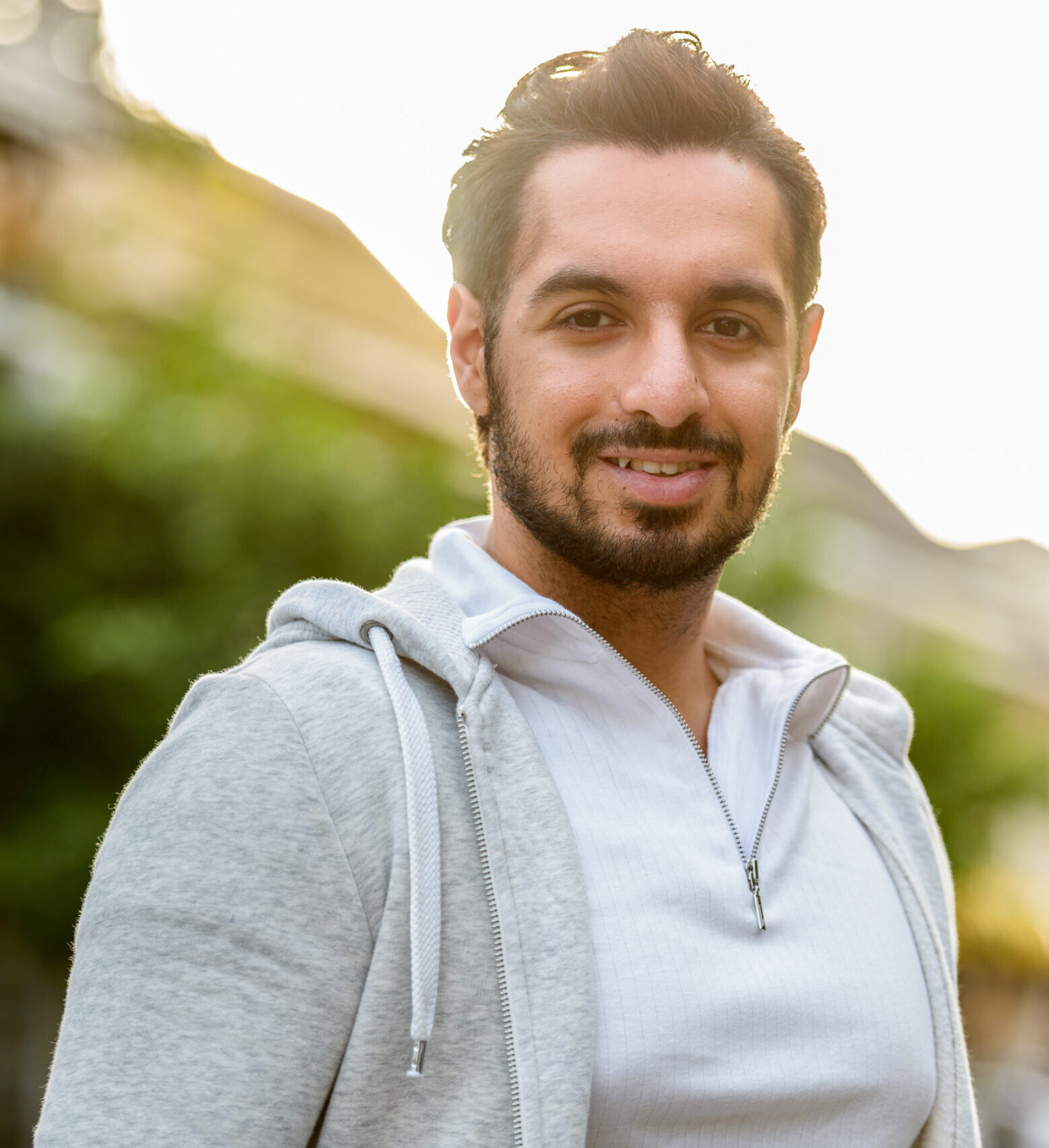 Yas Pramoud ⭐⭐⭐⭐⭐